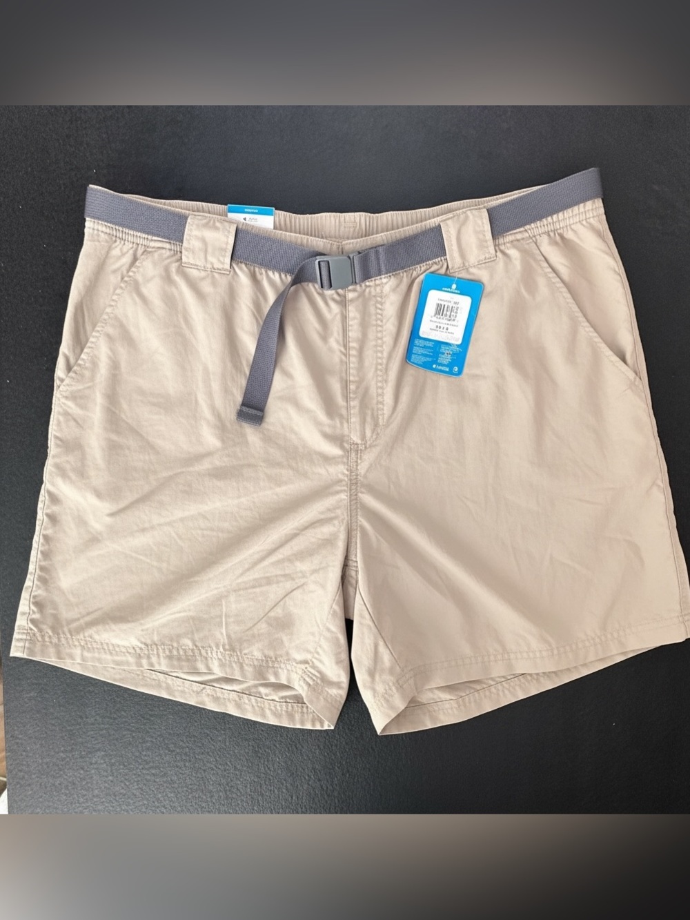Woman’s Columbia  Cargo Shorts Size 3X Brand New with Tags